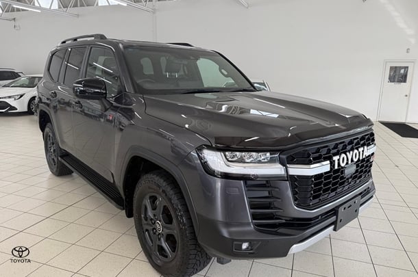 2022 Toyota Landcruiser GR-S image 8