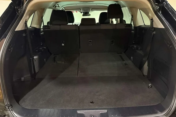 2021 Toyota Kluger Hybrid GX AWD image 14