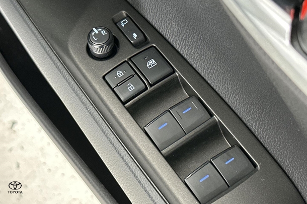 2023 Toyota Camry Hybrid Ascent Sport image 15