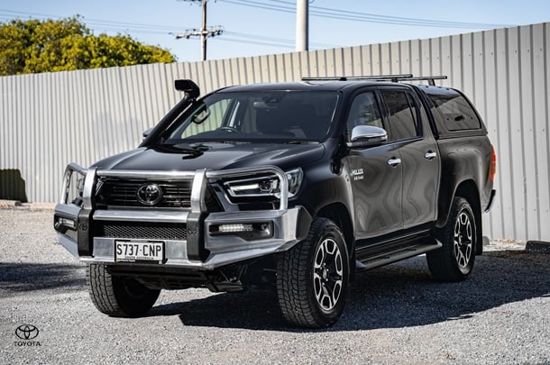 2021 Toyota HILUX SR5 image 29