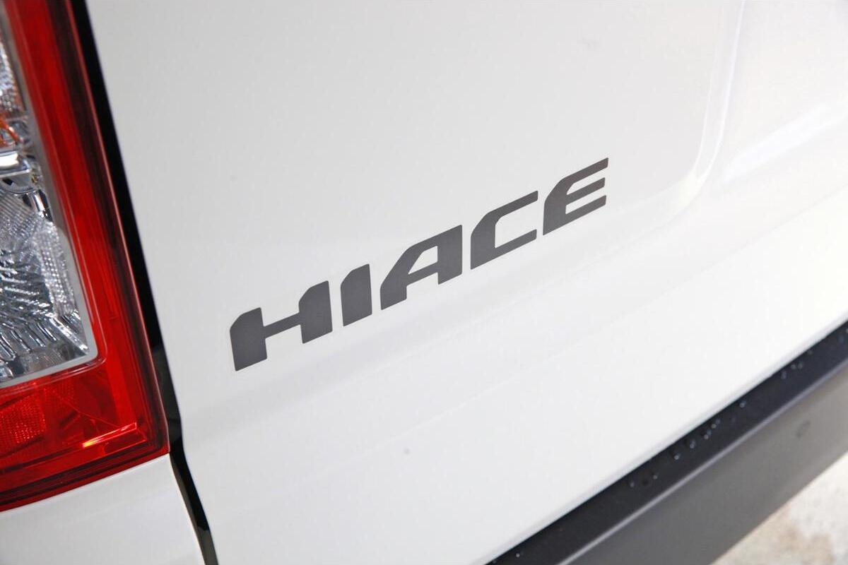 2024 Toyota Hiace LWB Auto image 6