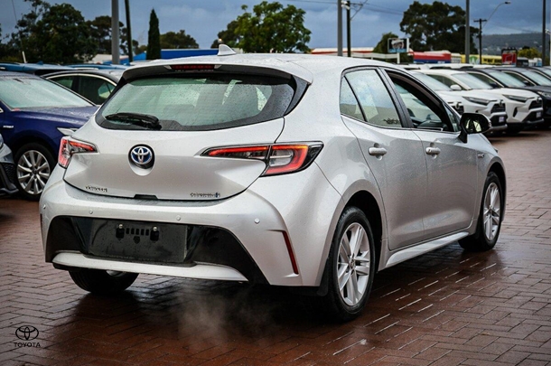 2020 Toyota Corolla Hatch Hybrid Ascent Sport image 7