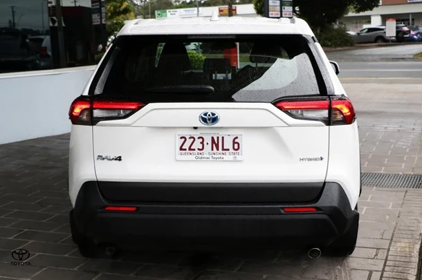 2023 Toyota RAV4 Hybrid GX-2WD image 5