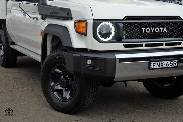 2025 Toyota LC MILITARY GXL image 5