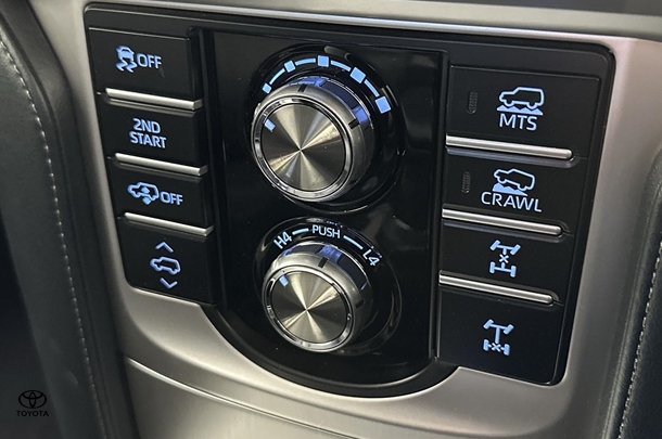 2022 Toyota Prado Kakadu image 33