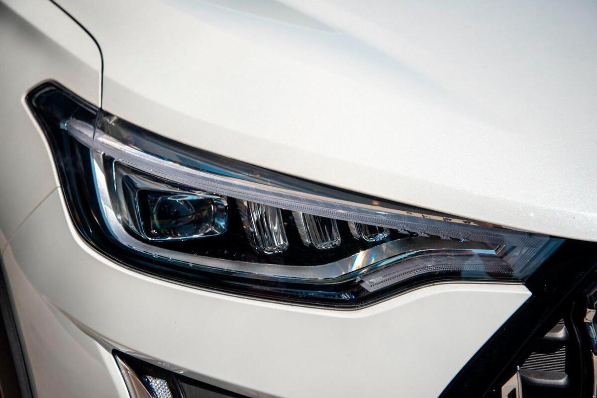 2024 GWM Haval Jolion Lux Hybrid Auto image 18