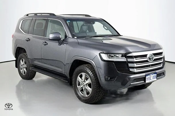 2022 Toyota LANDCRUISER VX image 1