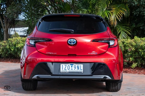 2024 TOYOTA Corolla Hatch Hybrid ZR image 5