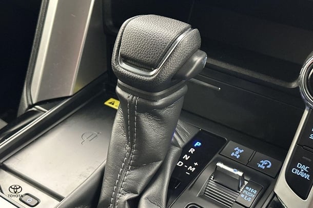 2023 Toyota Landcruiser GXL image 27
