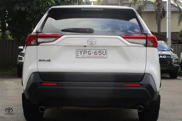 2019 Toyota RAV4 GX-2WD image 6