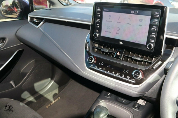 2021 Toyota Corolla Hatch Hybrid ZR image 10
