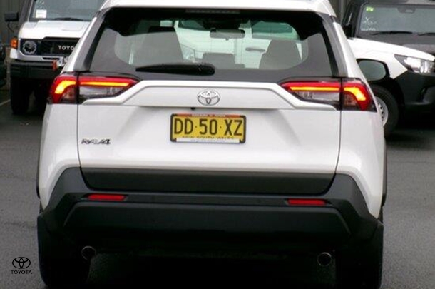 2022 Toyota RAV4 GX image 6