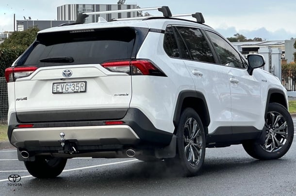 2022 Toyota RAV4 HYBRID GXL AWD image 3