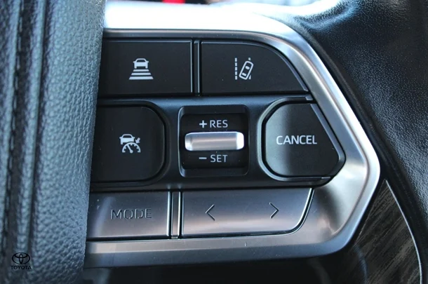2023 Toyota Landcruiser Sahara image 40