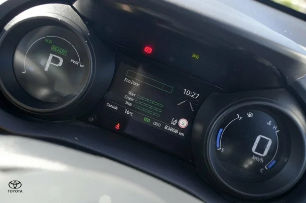 2021 Toyota Yaris Cross Hybrid GX image 11