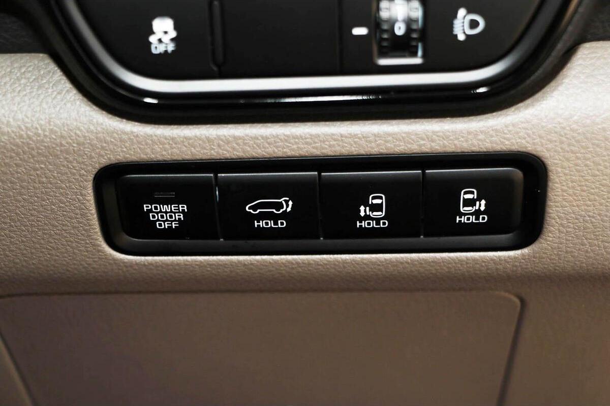 2024 Kia Carnival GT-Line Auto MY25 image 17