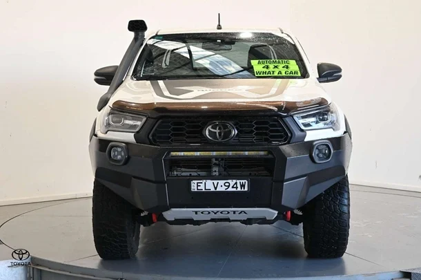 2021 Toyota Hilux 4x4 Rugged X image 2