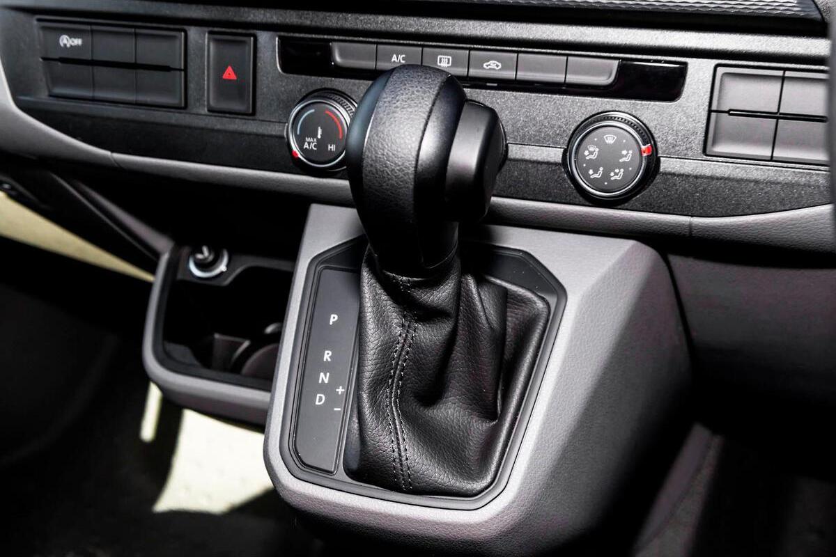 2024 Volkswagen Transporter TDI340 T6.1 LWB Auto MY24 image 18