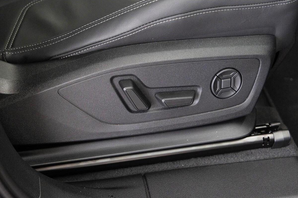 2024 Audi Q3 40 TFSI S Line Auto quattro MY25 image 12