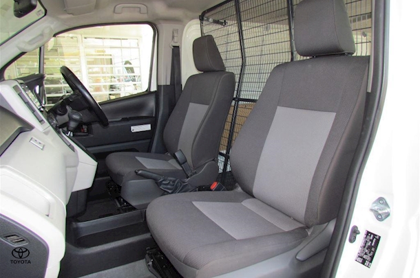 2020 Toyota Hiace LWB image 18