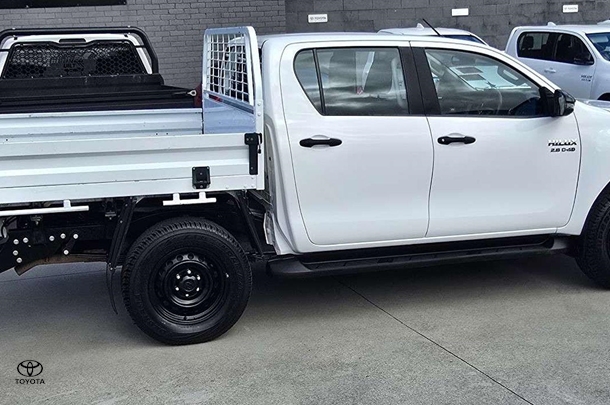 2021 Toyota Hilux SR image 11