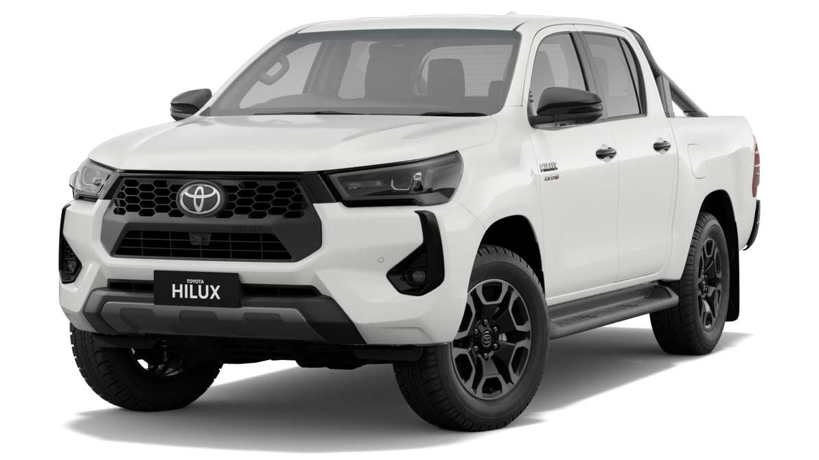 2024 Toyota Hilux 4x4 SR5 Double-Cab Pick-Up image 4