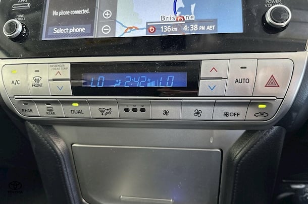 2022 Toyota Prado GXL image 26