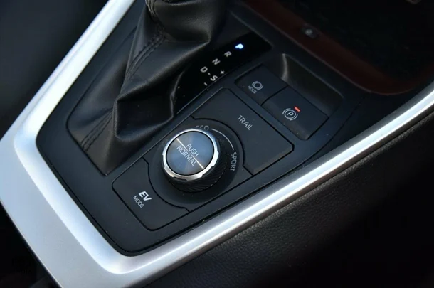 2022 Toyota RAV4 Hybrid Cruiser-AWD image 16