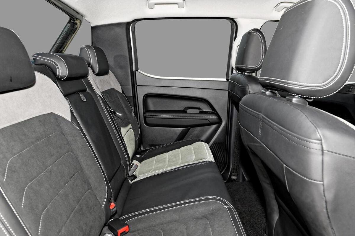 2024 Volkswagen Amarok TDI500 Style NF Auto 4MOT MY23 Dual Cab image 8