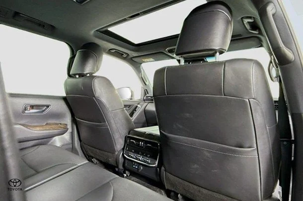 2023 Toyota LANDCRUISER VX image 11
