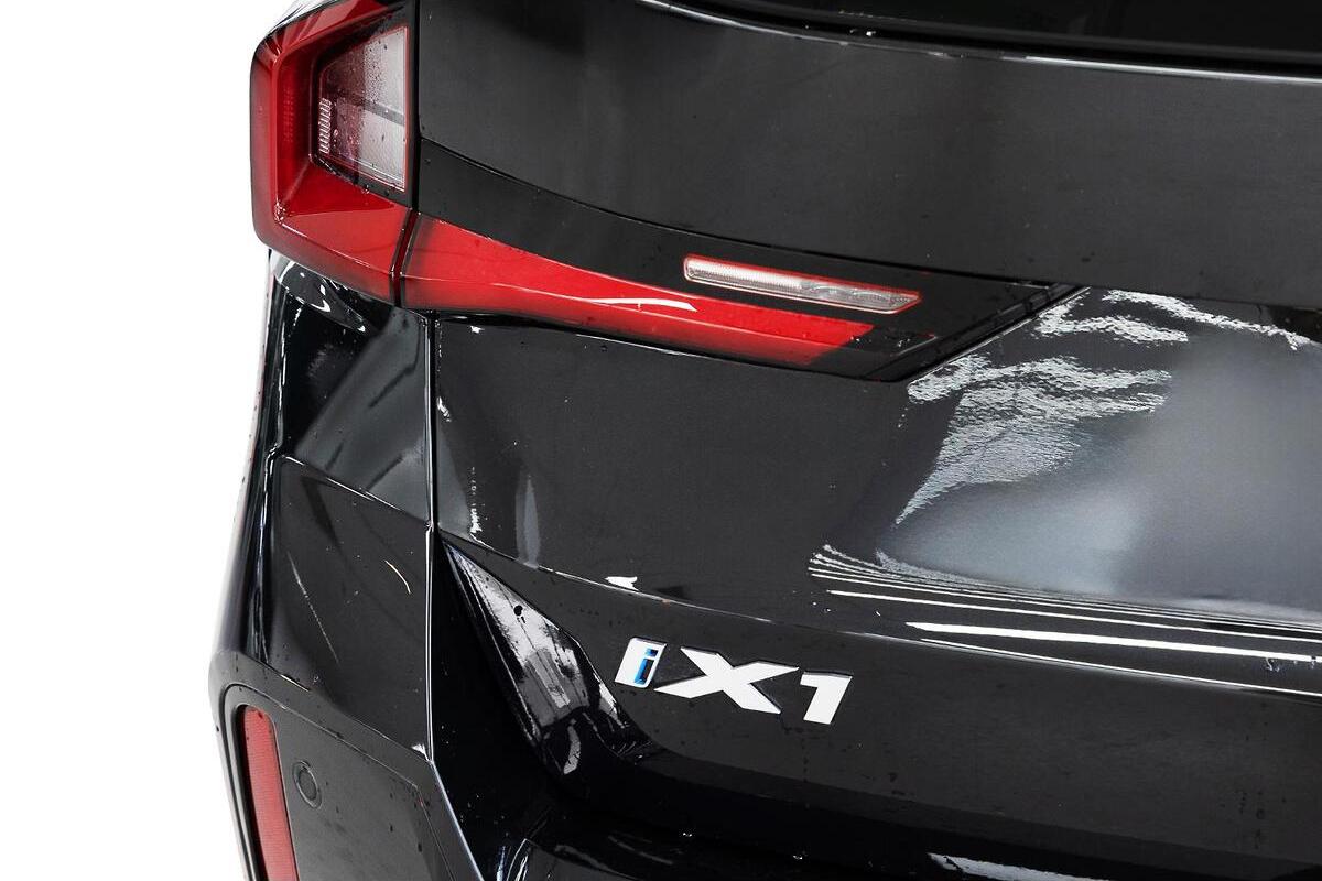 2024 BMW iX1 xDrive30 M Sport U11 Auto AWD image 6
