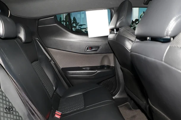 2021 Toyota C-HR Hybrid Koba 2WD image 9