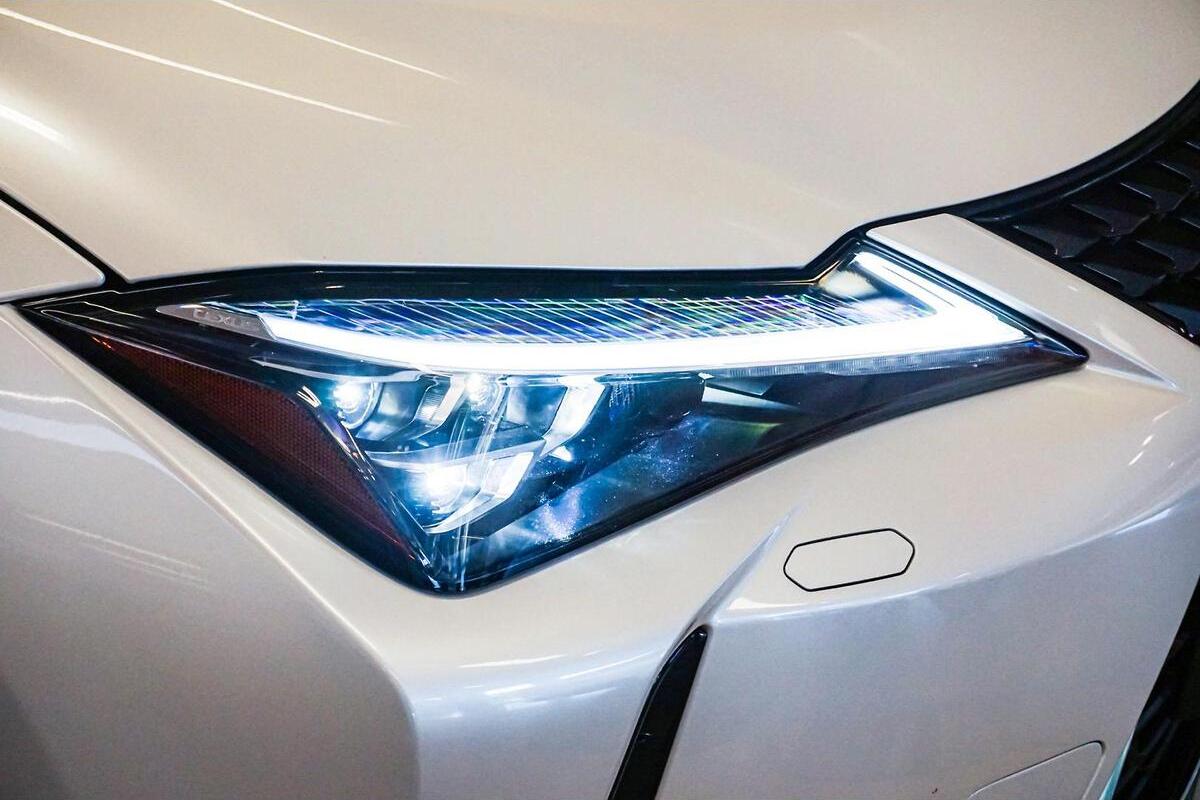 2024 Lexus UX UX300e Sports Luxury Auto FWD image 15