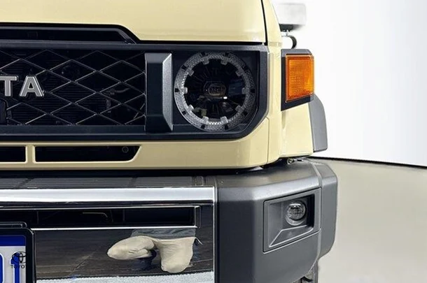 2025 Toyota LANDCRUISER MILITARY GXL image 3