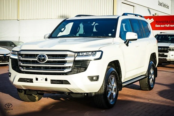 2024 Toyota Landcruiser VX image 4