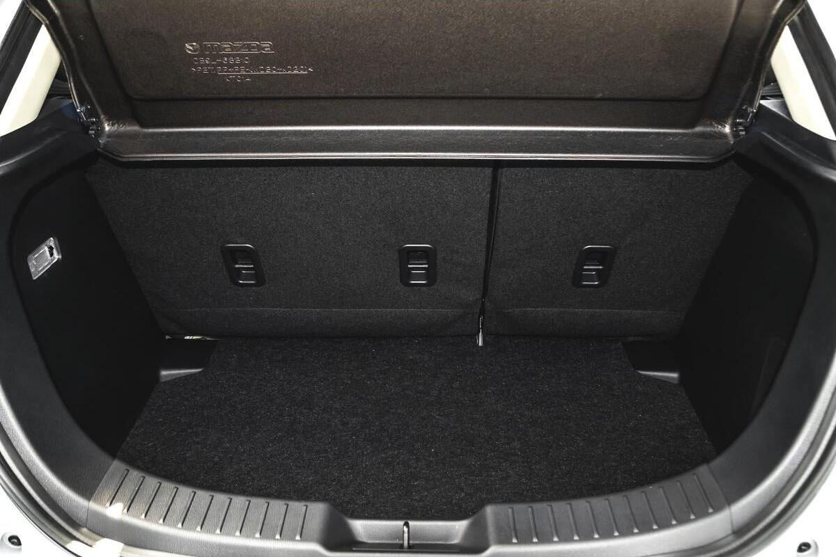 2024 Mazda 2 G15 Pure DJ Series Auto image 10