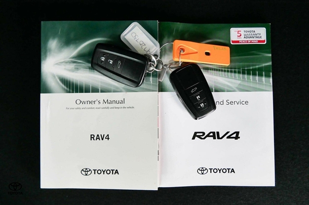 2022 Toyota RAV4 Hybrid Cruiser image 29