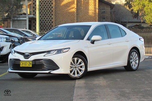 2019 Toyota Camry Hybrid Ascent image 3