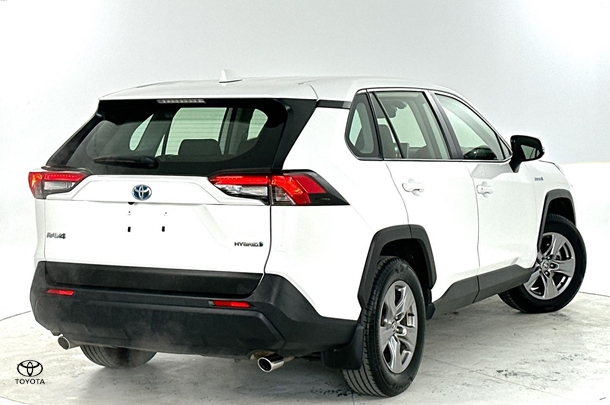 2023 Toyota Rav4 Hybrid GX-2WD image 9