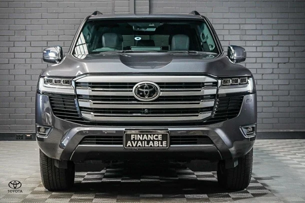 2022 Toyota Landcruiser Sahara image 3