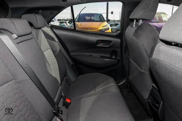 2018 Toyota Corolla Ascent Sport image 9