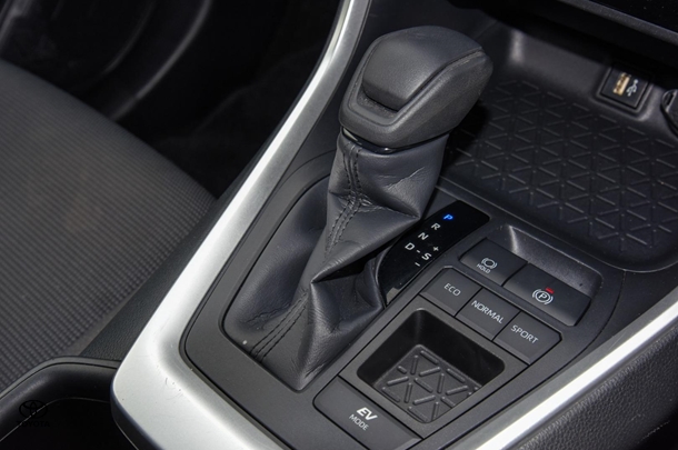 2023 Toyota Rav4 Hybrid GX image 13