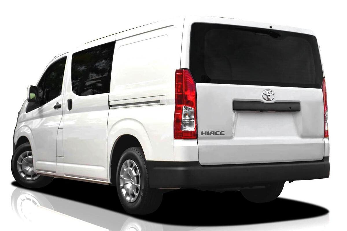 2024 Toyota Hiace LWB Manual image 4