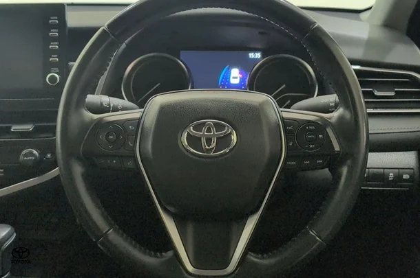 2021 Toyota Camry Hybrid Ascent Sport image 18