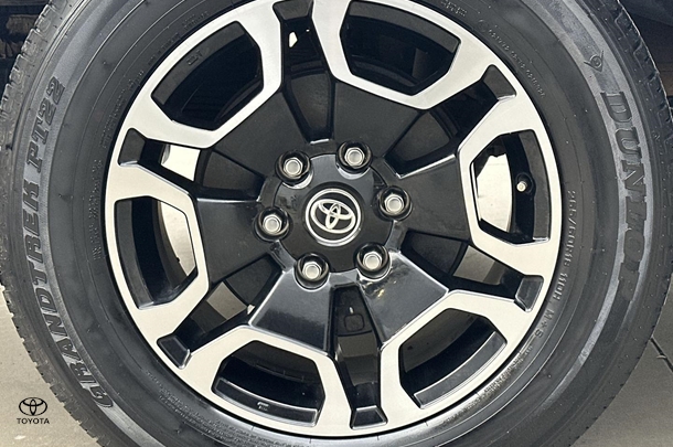 2022 Toyota Hilux SR5 image 12