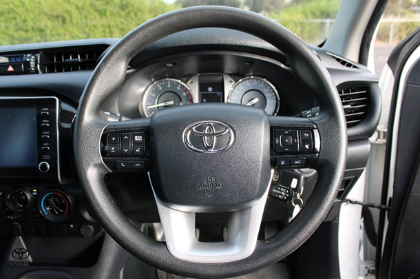 2021 Toyota Hilux 4x2 Workmate image 12