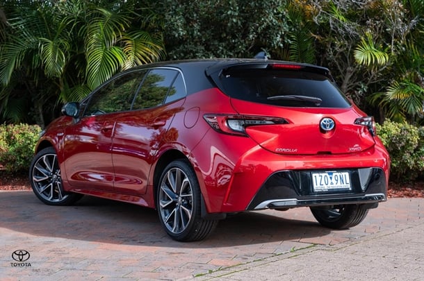 2024 TOYOTA Corolla Hatch Hybrid ZR image 2