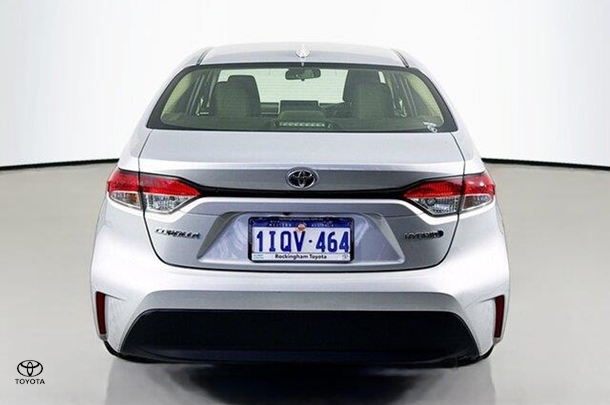 2023 Toyota Corolla Sedan Hybrid Ascent Sport image 7