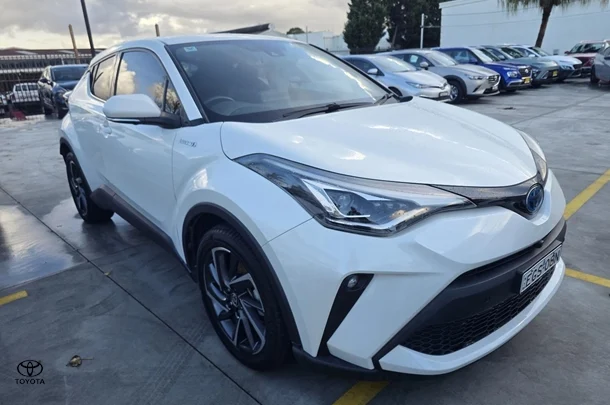 2019 Toyota C-HR Hybrid Koba 2WD image 2