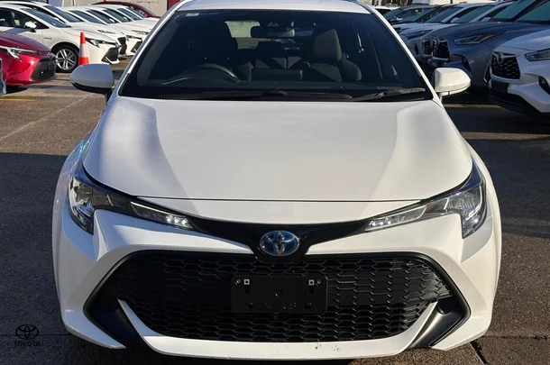 2022 Toyota Corolla Hatch Hybrid Ascent Sport image 4